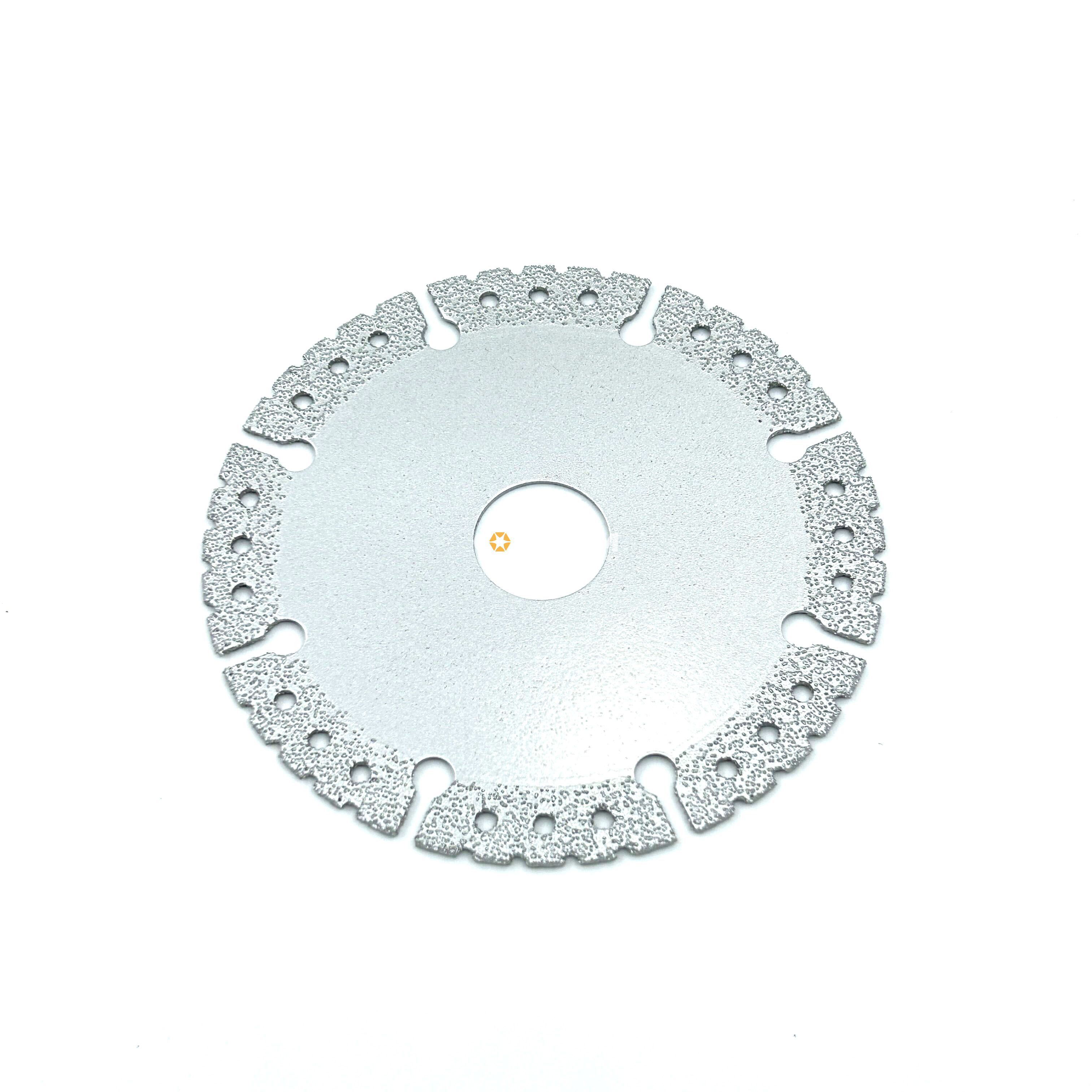 Diamond Saw blade with ultra-high vacuum brazed segment