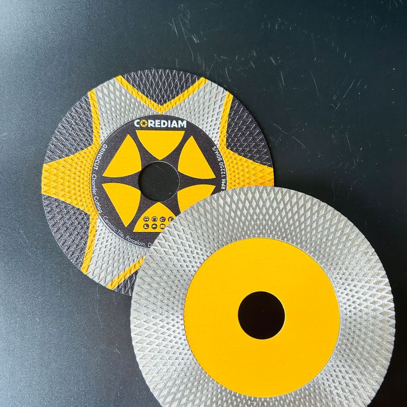 Sintered ultra-high turbo diammond blade for tile cutting