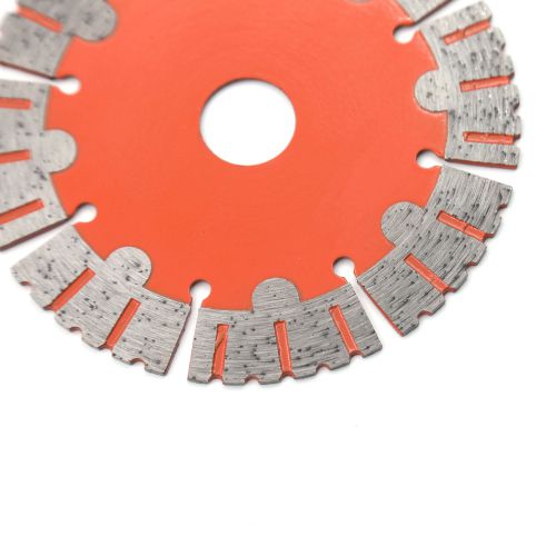 hot-pressed diamond turbo cutting blade with protective teeth